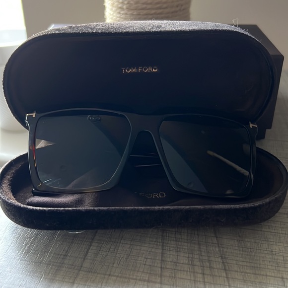 Tom Ford - Sabrina Sunglasses (Polarized) - Picture 4 of 8